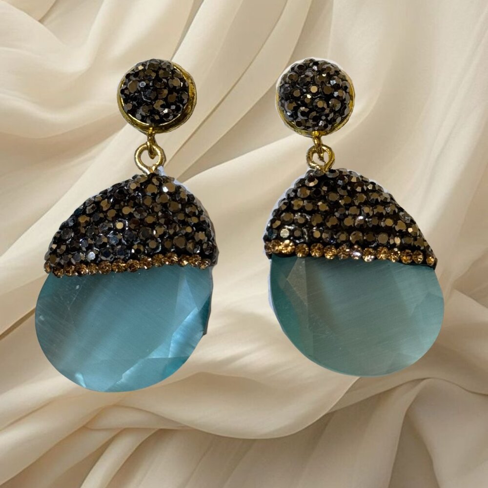 Light blue and black earrings - Picture 1 of 1